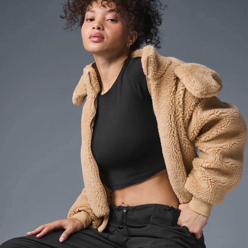 ALO Yoga Women's Teddy Jacket in Camel